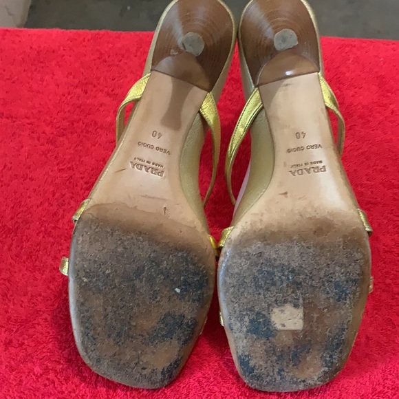 BEAUTIFUL PRADA HEELS 💕💕 - Picture 8 of 10